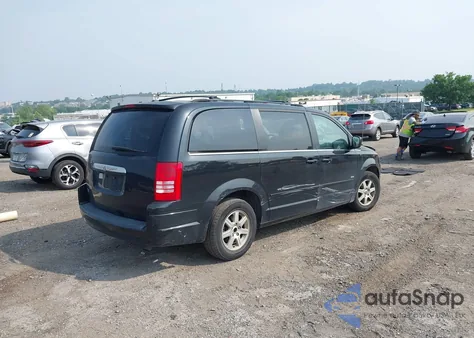 2008 Chrysler Town & Country Touring из США, поврежденный, VIN 2A8HR54P48R765302